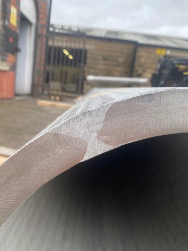 A358 Class 1 Welded Pipe 1 Close-up of the double weld seam on ASTM A358 Class 1 welded pipe